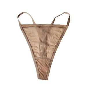 Skims thong panty Nwt